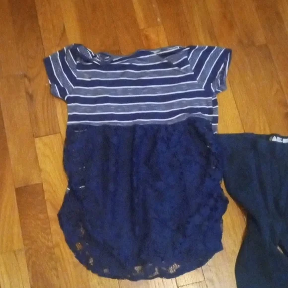 Blue Striped Top with lace accent and Leggings Set girl medium - Picture 3 of 3